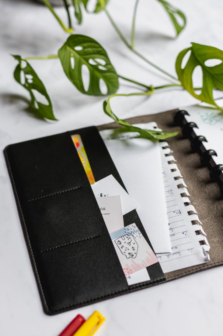 Leather-free cover with pockets to protect your Asoki Planner